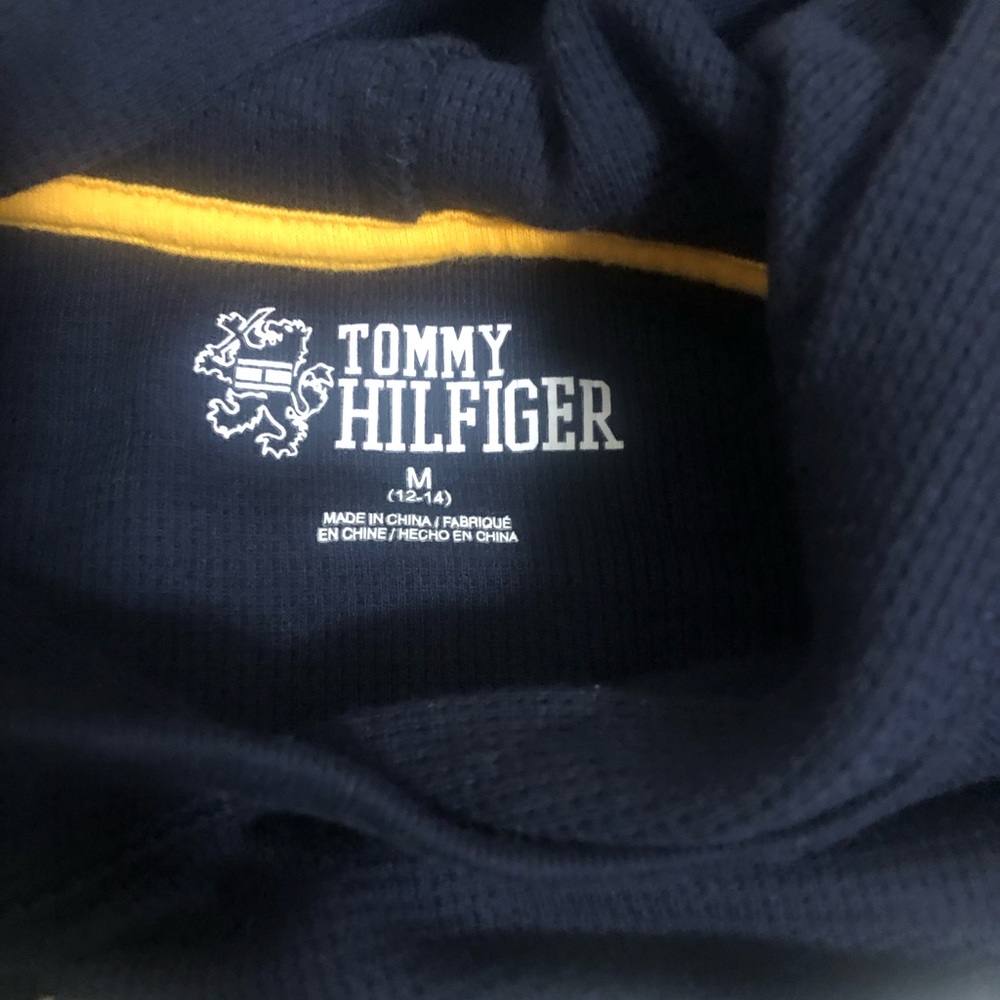 Boys Tommy Hilfiger hooded thermal size medium (12/14) - Picture 3 of 5